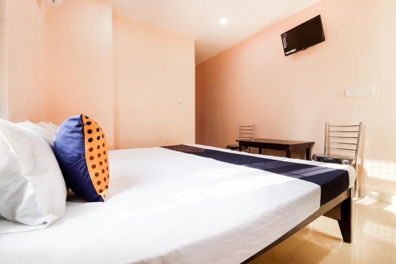 Spot On 63000 Hotel S.S. Plaza Banthra Sikandarpur Εξωτερικό φωτογραφία
