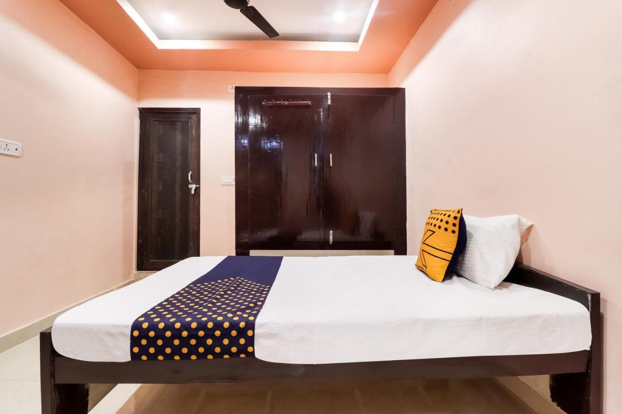 Spot On 63000 Hotel S.S. Plaza Banthra Sikandarpur Εξωτερικό φωτογραφία
