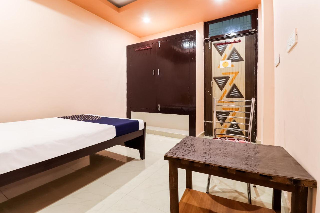 Spot On 63000 Hotel S.S. Plaza Banthra Sikandarpur Εξωτερικό φωτογραφία