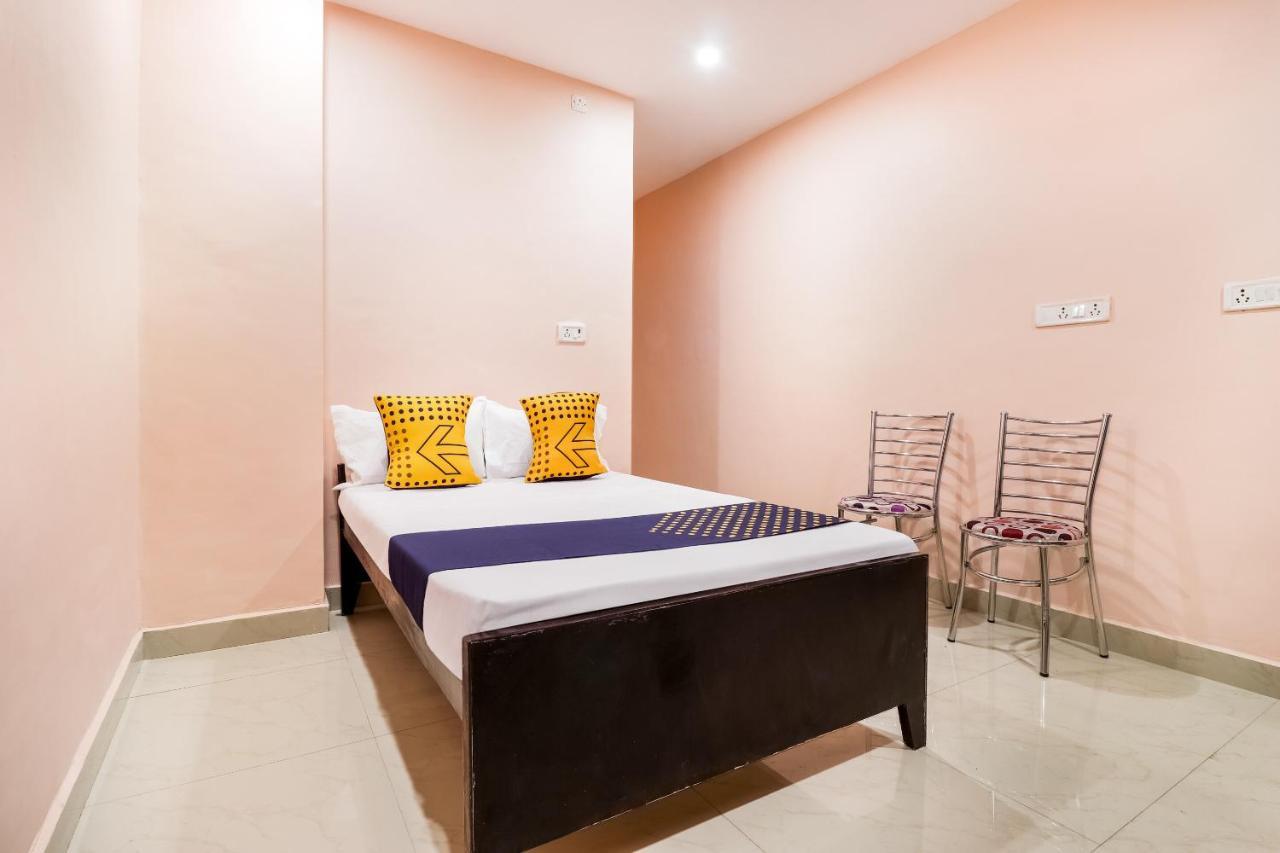Spot On 63000 Hotel S.S. Plaza Banthra Sikandarpur Εξωτερικό φωτογραφία
