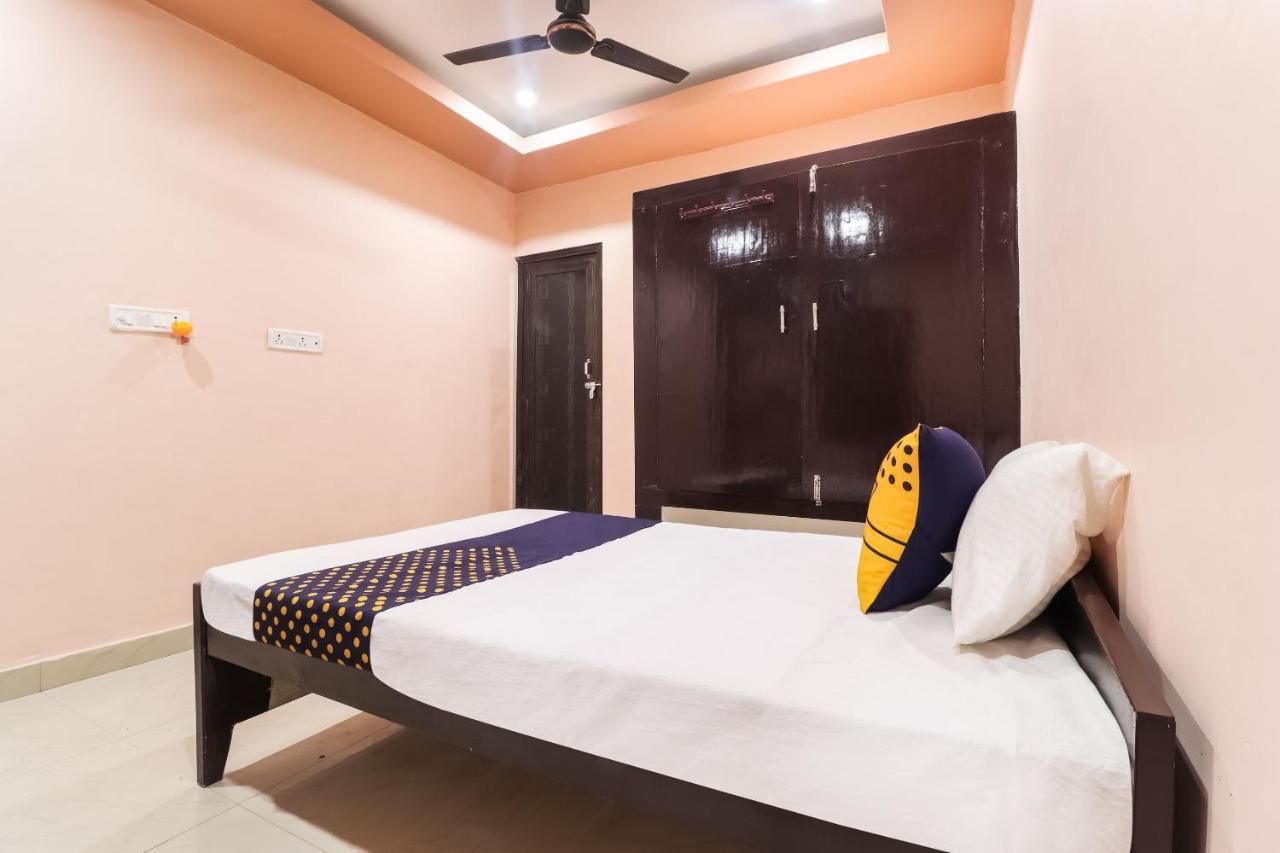 Spot On 63000 Hotel S.S. Plaza Banthra Sikandarpur Εξωτερικό φωτογραφία