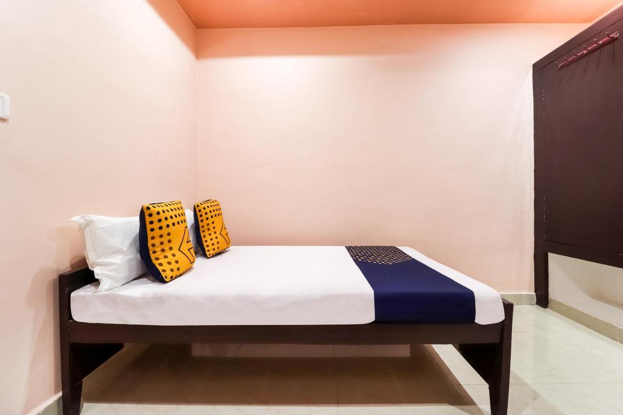 Spot On 63000 Hotel S.S. Plaza Banthra Sikandarpur Εξωτερικό φωτογραφία